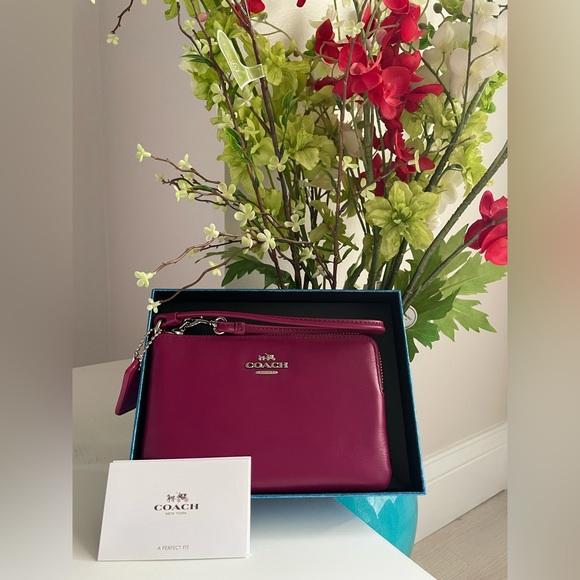 NWOT AUTHENTIC!!💎👜 Coach Corner Zip Wristlet BRAND NEW!! - Picture 7 of 8